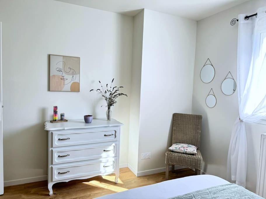 Vakantiehuis La Maison Bleue - Plain-pied Proche Plages Et Caen