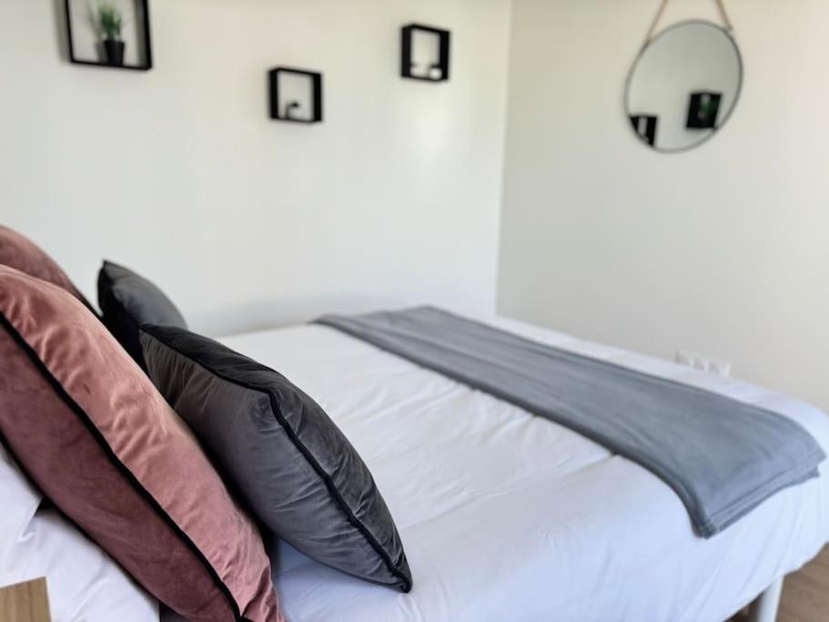 Vakantiehuis La Maison Bleue - Plain-pied Proche Plages Et Caen Rosel